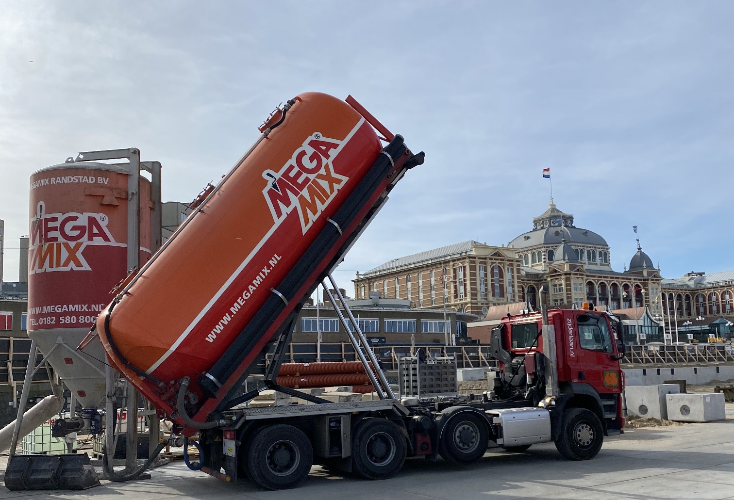 MegaMix lossen Scheveningen